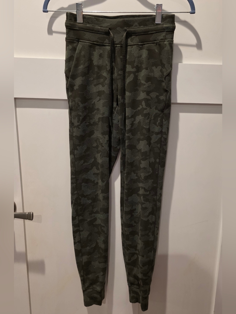 Lululemon Ready to Rulu Joggers Womens 2 Green Camo Stretch Training Athleisure